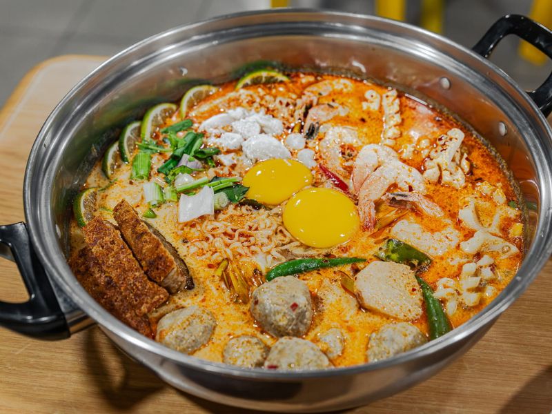 Tom Yum Mama